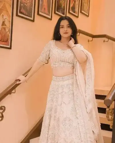 Escort Dholka